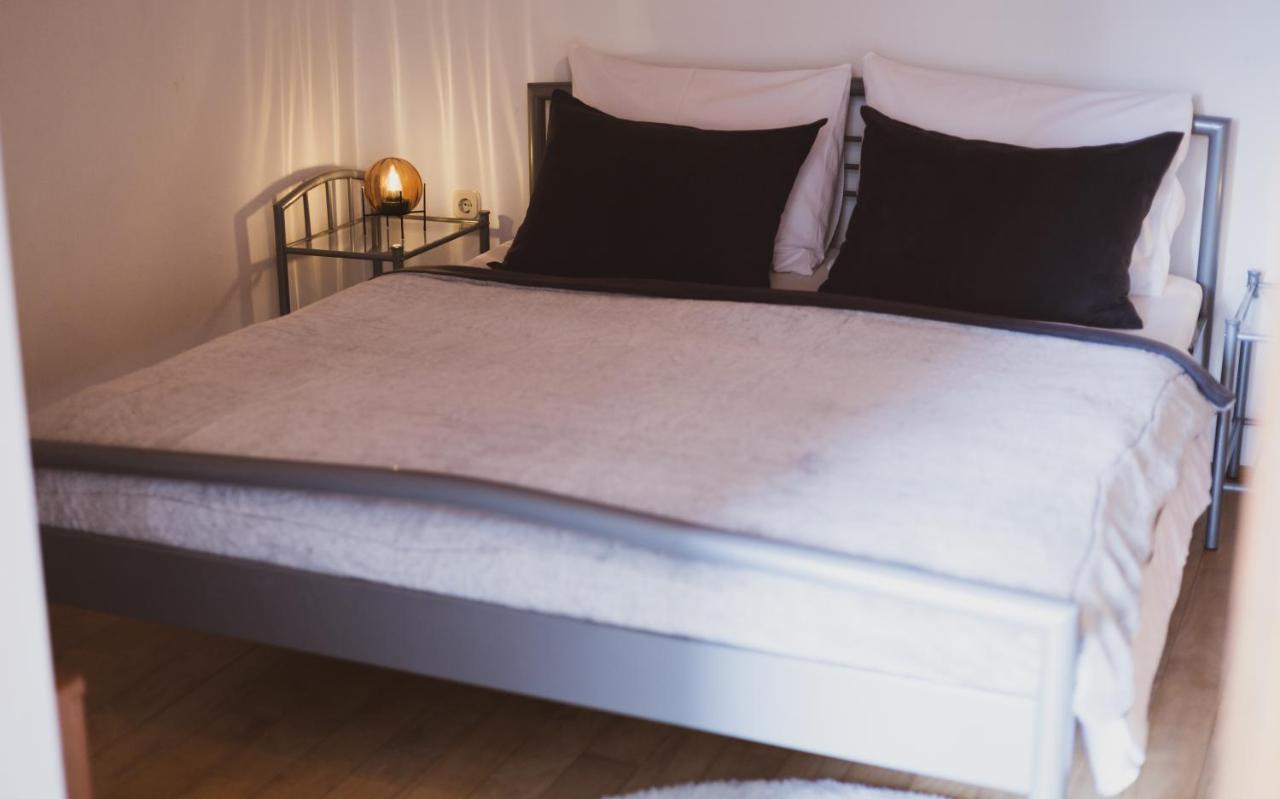 Scardona Rustica, Bed & Breakfast With Jacuzzi, Bbq And Free Parking In Skradin, Krka Apartment ภายนอก รูปภาพ