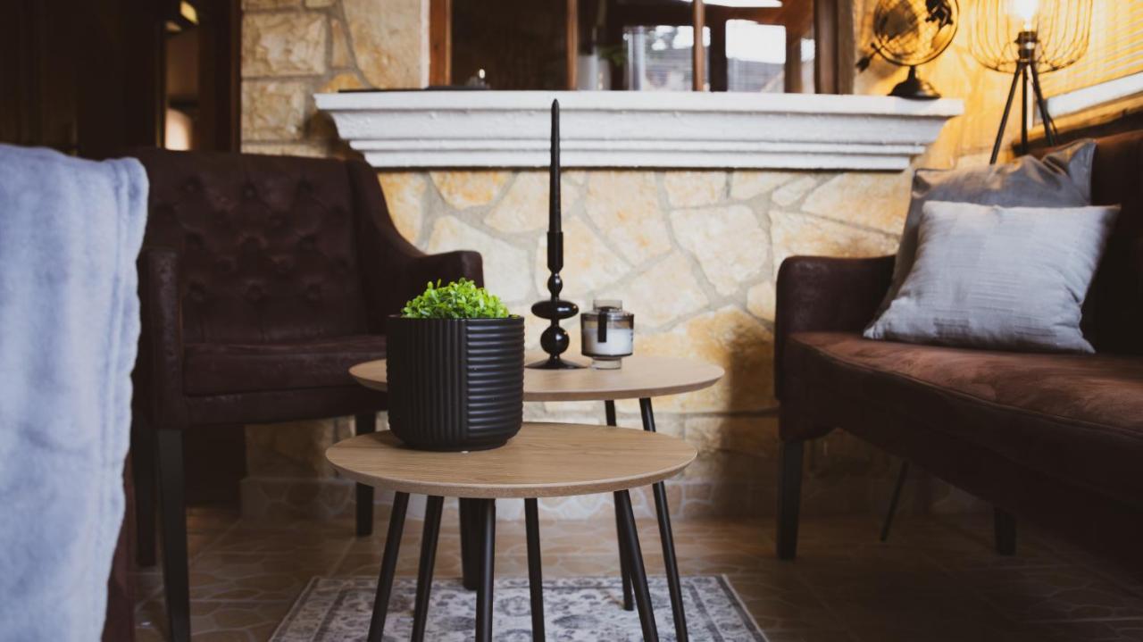 Scardona Rustica, Bed & Breakfast With Jacuzzi, Bbq And Free Parking In Skradin, Krka Apartment ภายนอก รูปภาพ