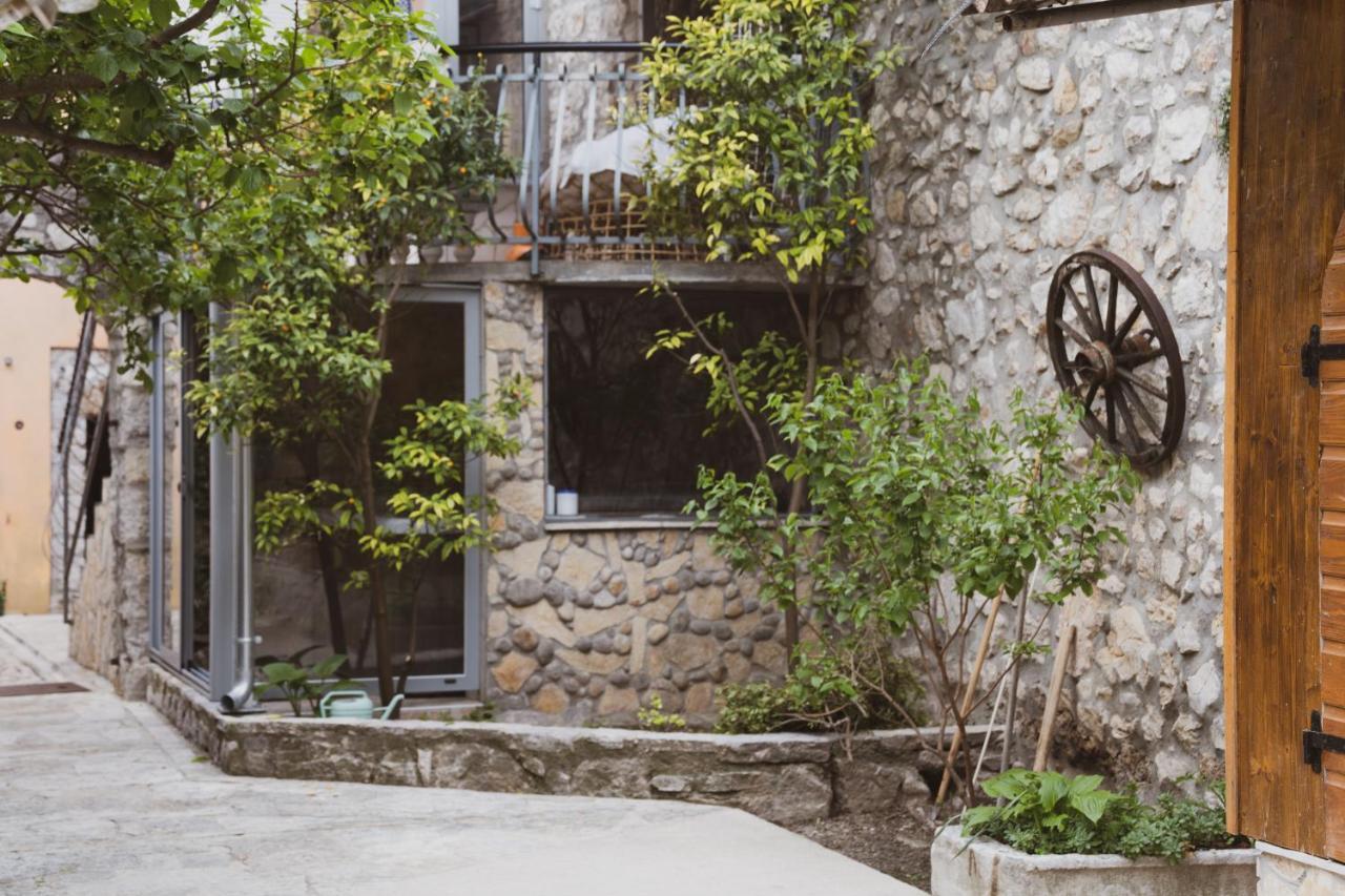 Scardona Rustica, Bed & Breakfast With Jacuzzi, Bbq And Free Parking In Skradin, Krka Apartment ภายนอก รูปภาพ